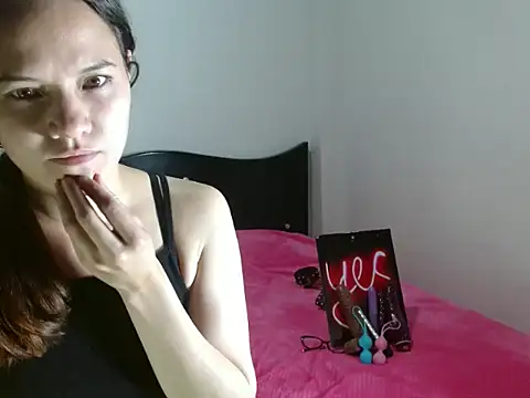 yarafuckass online show from February 3, 7:51 pm