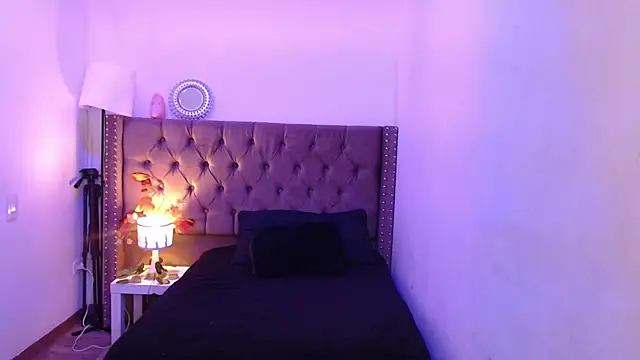 Snapshot of SashaGrey__ chatting on September 12, 12:34 pm SashaGrey online show from September 12, 12:34 pm