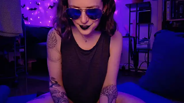 mistressannafoxx online show from April 21, 12:14 am