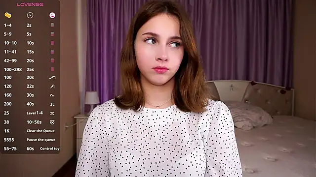 NylaNadler online show from September 22, 7:29 am