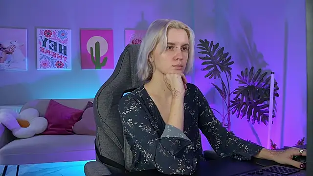 BethanyCloud online show from December 1, 5:33 am