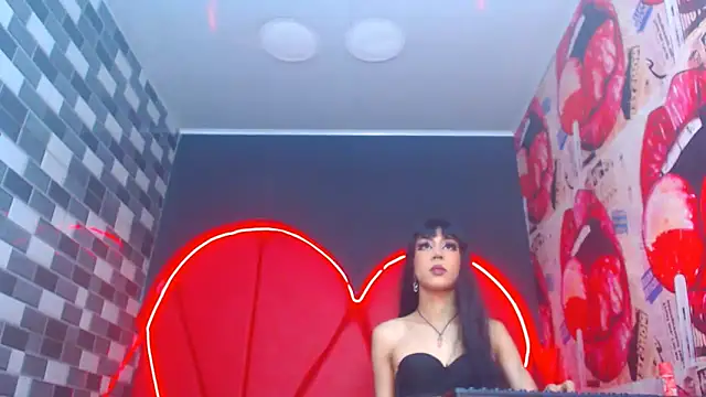 julessxcharlotte online show from October 6, 2:01 pm