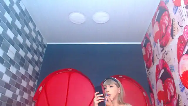 julessxcharlotte online show from October 22, 2:11 pm