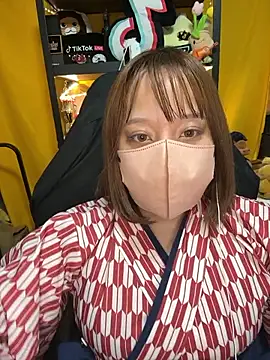 0kanna0 online show from September 18, 4:05 pm