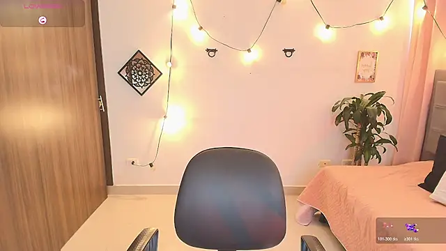 Seraphyne666 online show from November 6, 7:31 pm