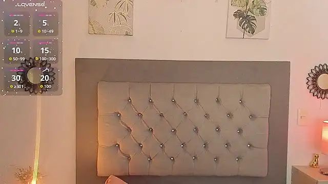 Seraphyne666 online show from September 22, 12:25 pm