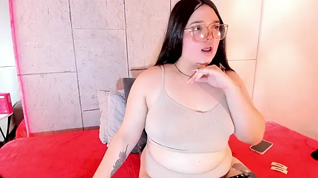 Snapshot of Lushi_Love chatting on October 6, 7:29 pm Lushi Love online show from October 6, 7:29 pm