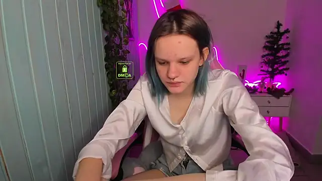 Elieiza xo online show from January 8, 10:19 am