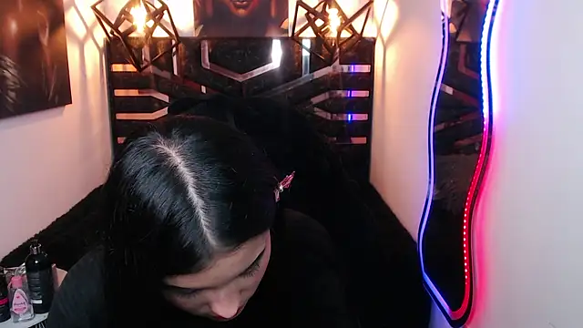 Natalie loffreda online show from April 21, 1:42 am