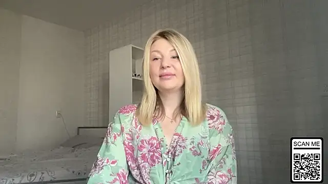 Blondie xoxoxo online show from March 14, 9:10 am