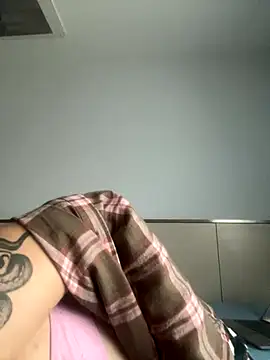 Kitty5348 online show from December 14, 9:04 am