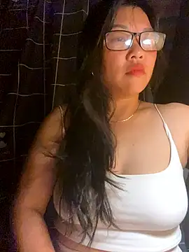 Snapshot of sexybaby_00 chatting on September 10, 5:35 pm sexybaby 00 online show from September 10, 5:35 pm