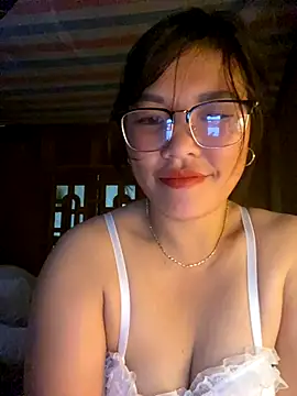 Snapshot of sexybaby_00 chatting on October 3, 7:13 am sexybaby 00 online show from October 3, 7:13 am