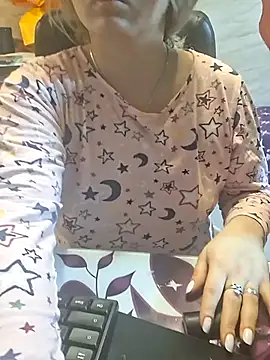 qSensi online show from November 27, 11:18 pm