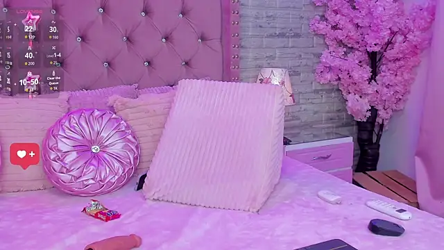 ZaryJonnes online show from October 28, 8:35 pm