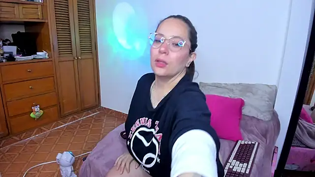 Ashley Monroe online show from March 9, 8:12 pm