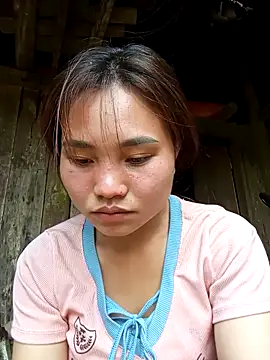 EllyBaby20 online show from April 21, 8:10 am