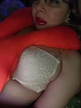 BunnyFoxy777 online show from November 18, 7:37 pm