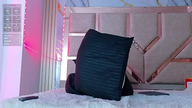 DakotaTylerr online show from April 14, 11:43 am