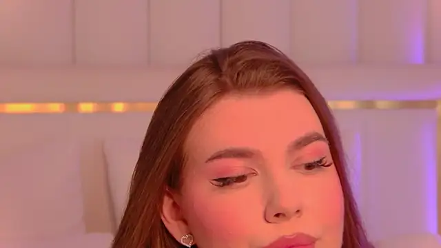 AshleyEvance online show from February 15, 4:26 am