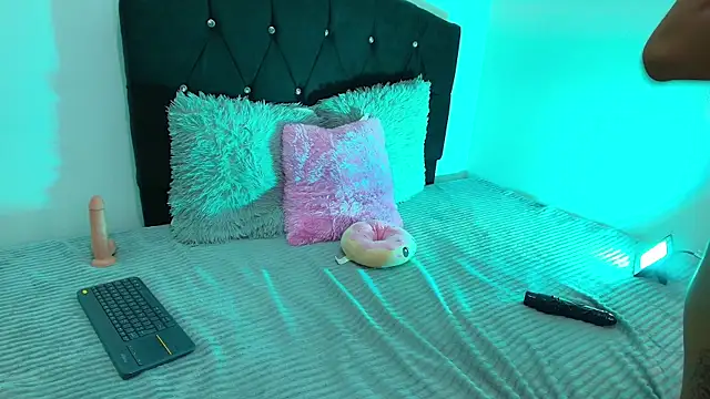 Snapshot of Sophia_Nights chatting on September 10, 12:32 am Sophia Nights online show from September 10, 12:32 am