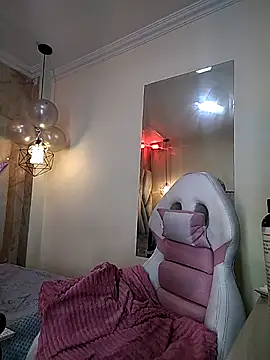 Lilith curvy online show from October 8, 8:35 pm