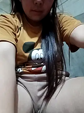 quynhkoolbae online show from April 19, 12:54 am