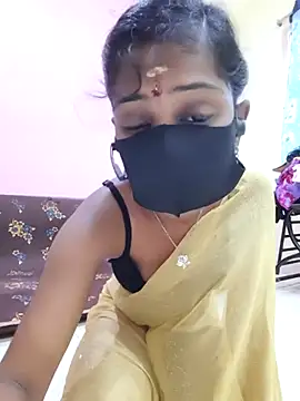 Snapshot of mounika26 chatting on October 4, 6:52 am mounika26 online show from October 4, 6:52 am