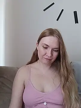 KisaVixen online show from May 27, 2:25 pm