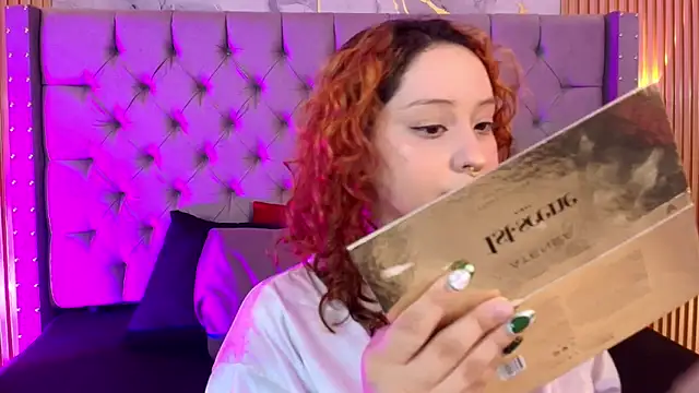 Suxan White  online show from March 18, 8:36 pm