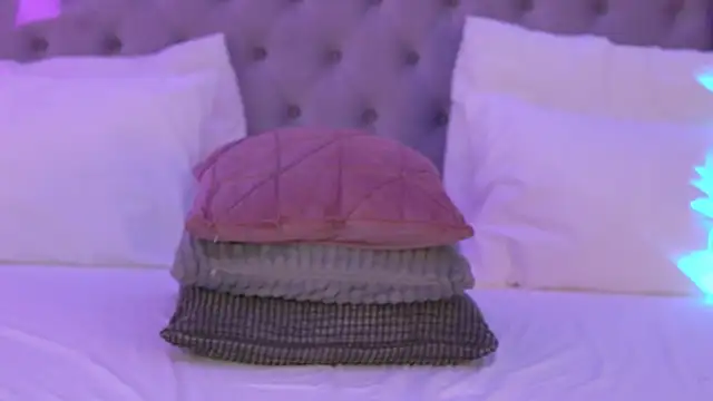 NovaDiamond online show from April 17, 4:47 am