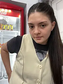 Danielaeliana online show from September 12, 9:11 pm