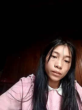 Snapshot of EmLy02 chatting on October 1, 7:46 am EmLy02 online show from October 1, 7:46 am