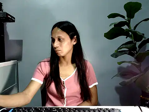 Snapshot of missruffa chatting on September 20, 12:47 pm missruffa online show from September 20, 12:47 pm
