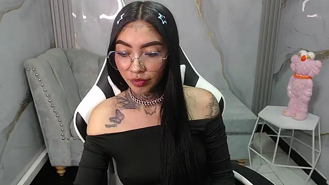 Ashley Blum v online show from October 3, 8:36 pm