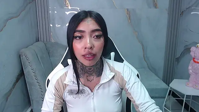 Ashley Blum v online show from September 30, 8:13 pm