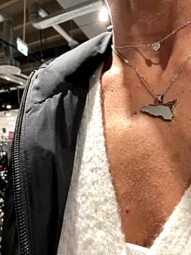 Snapshot of eddivad6974 chatting on October 25, 4:14 pm eddivad6974 online show from October 25, 4:14 pm