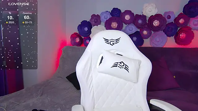 LindaBrilliant online show from October 23, 2:28 am