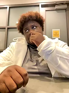 Breezylws online show from October 4, 8:09 am