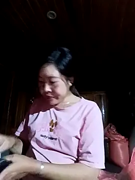 Snapshot of vivi_cute chatting on October 13, 11:13 am vivi cute online show from October 13, 11:13 am