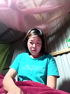 Snapshot of vivi_cute chatting on October 14, 9:17 pm vivi cute online show from October 14, 9:17 pm