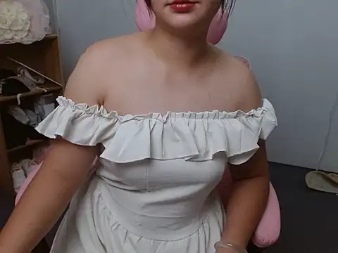 Snapshot of Chipu_lovely11 chatting on October 9, 1:59 pm Chipu lovely11 online show from October 9, 1:59 pm