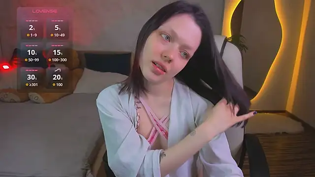 Lunar Lily online show from March 7, 5:47 am