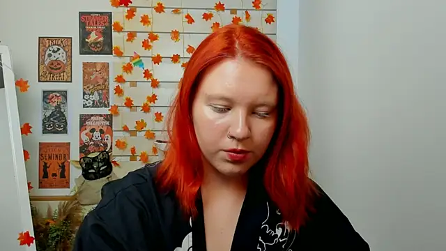 Snapshot of ScarletVixen_ chatting on October 21, 6:34 pm ScarletVixen online show from October 21, 6:34 pm