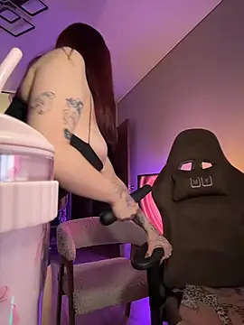 Mariiiiiway online show from February 9, 8:55 pm