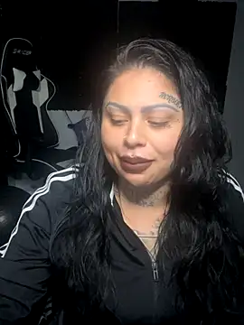 chicanachic13 online show from October 24, 6:20 am