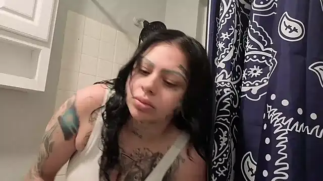 chicanachic13 online show from October 29, 2:38 am