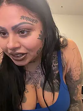 chicanachic13 online show from September 10, 4:23 am