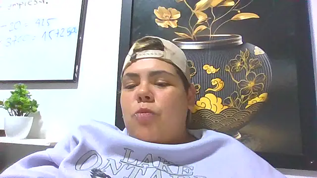 Hailey Curvy online show from September 26, 10:35 am