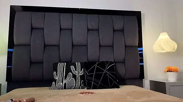 Calipso Parisi online show from October 28, 1:17 pm